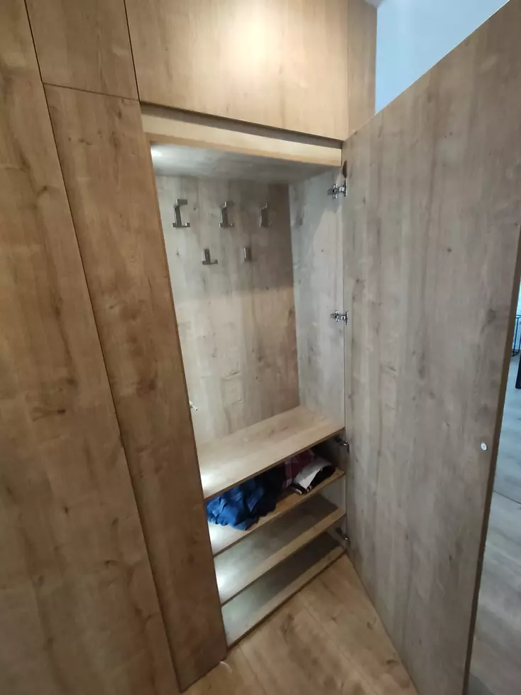 vstavaná_skriňa-32