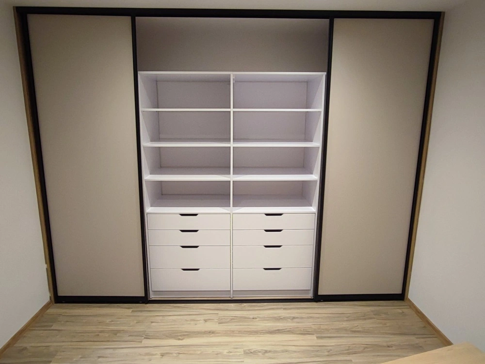 vstavaná_skriňa-68