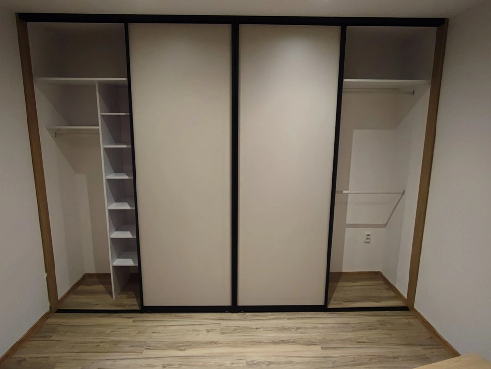 vstavaná_skriňa-69