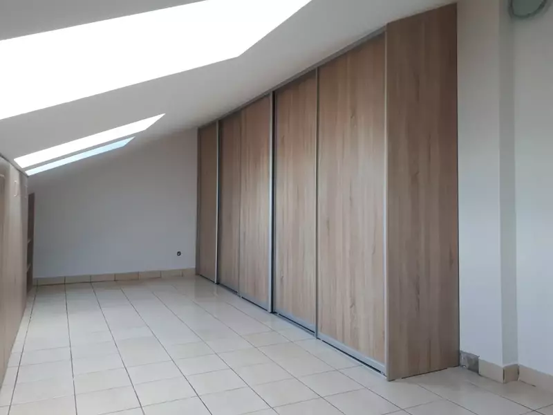 vstavaná_skriňa-71