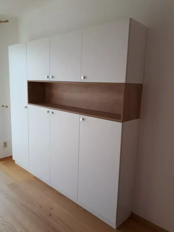 vstavaná_skriňa-80